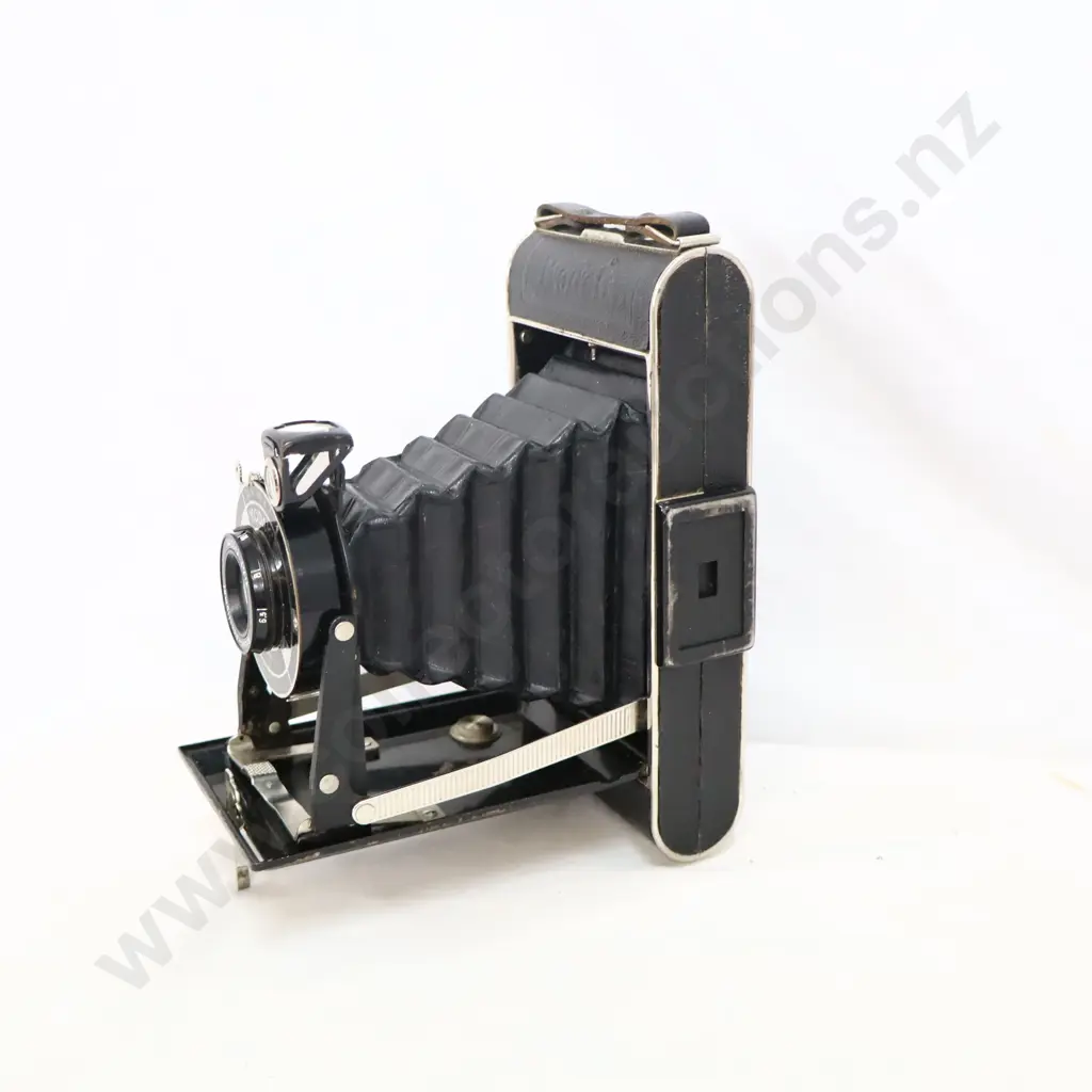 Kodak  Junior 616 Camera & case  Image 1++