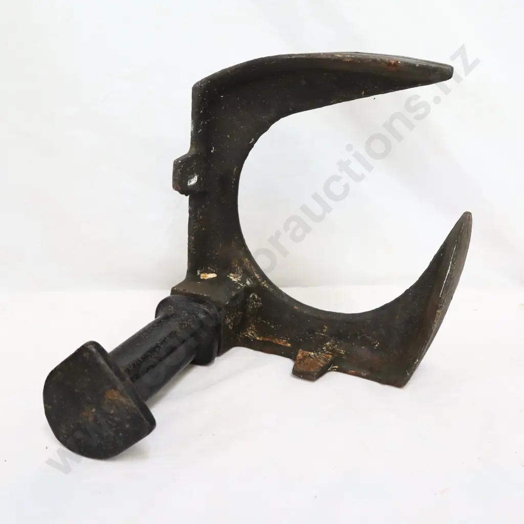 Cast iron cobblers Anvil  Image 1++
