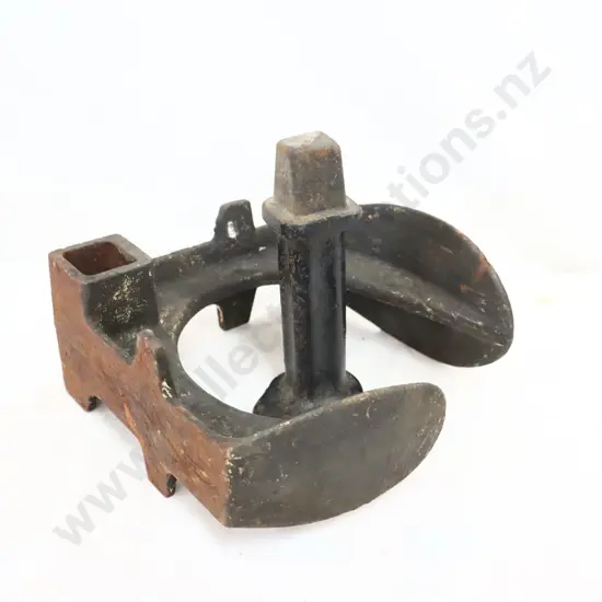 Cast iron cobblers Anvil 