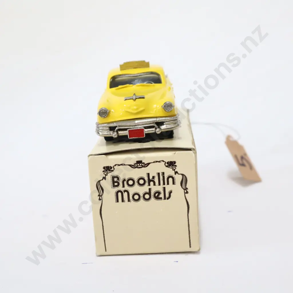 1/43 Brooklin Models 1953 Kaiser Manhatten Taxi Image 1++