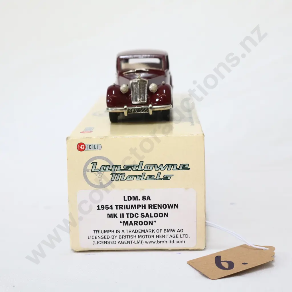 1/43 Landsdown Models 1954 Triumph Renown Mk II TDC Saloon Image 1++