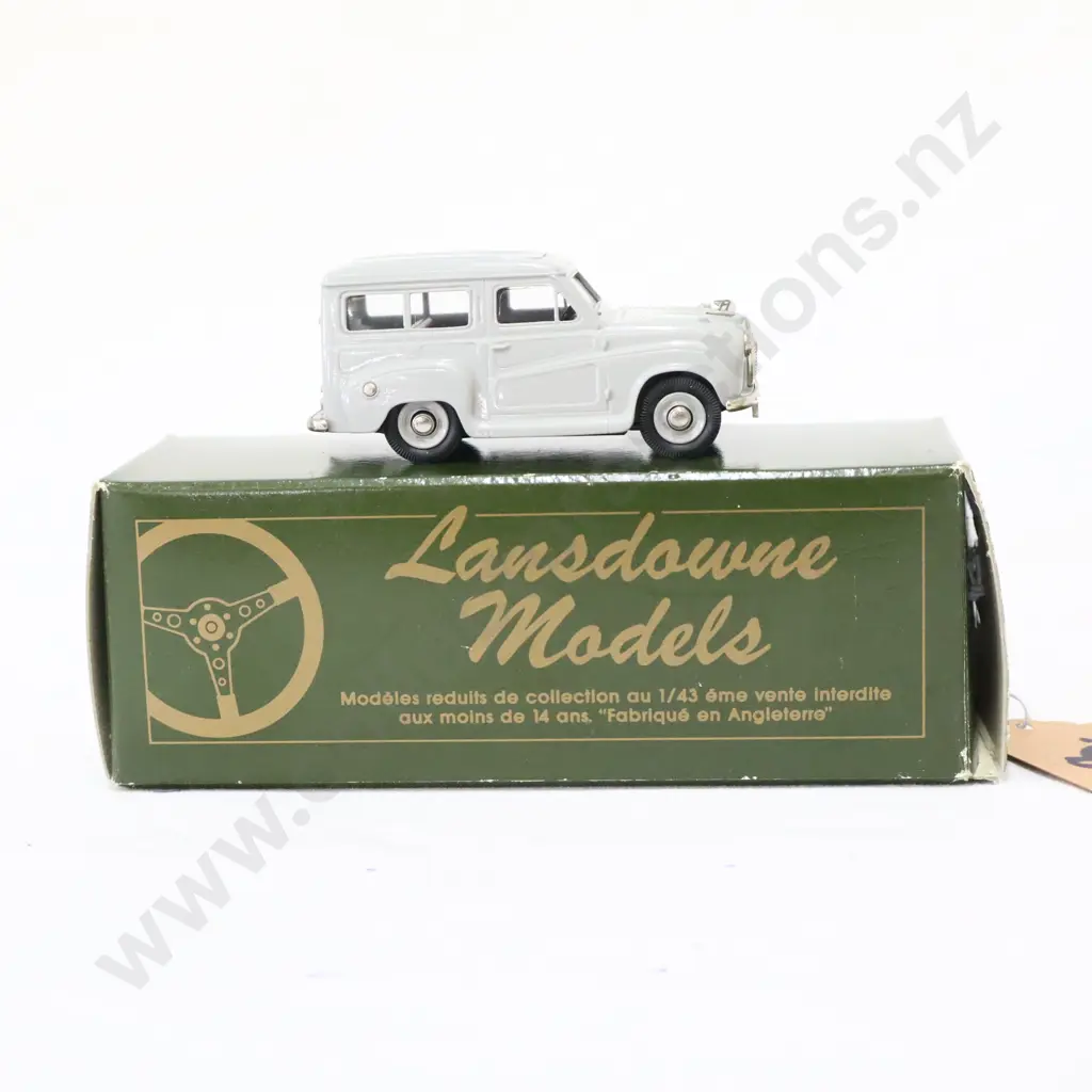 1/43 Landsdown Models 1955 Austin A30 Countryman Estate Image 1++