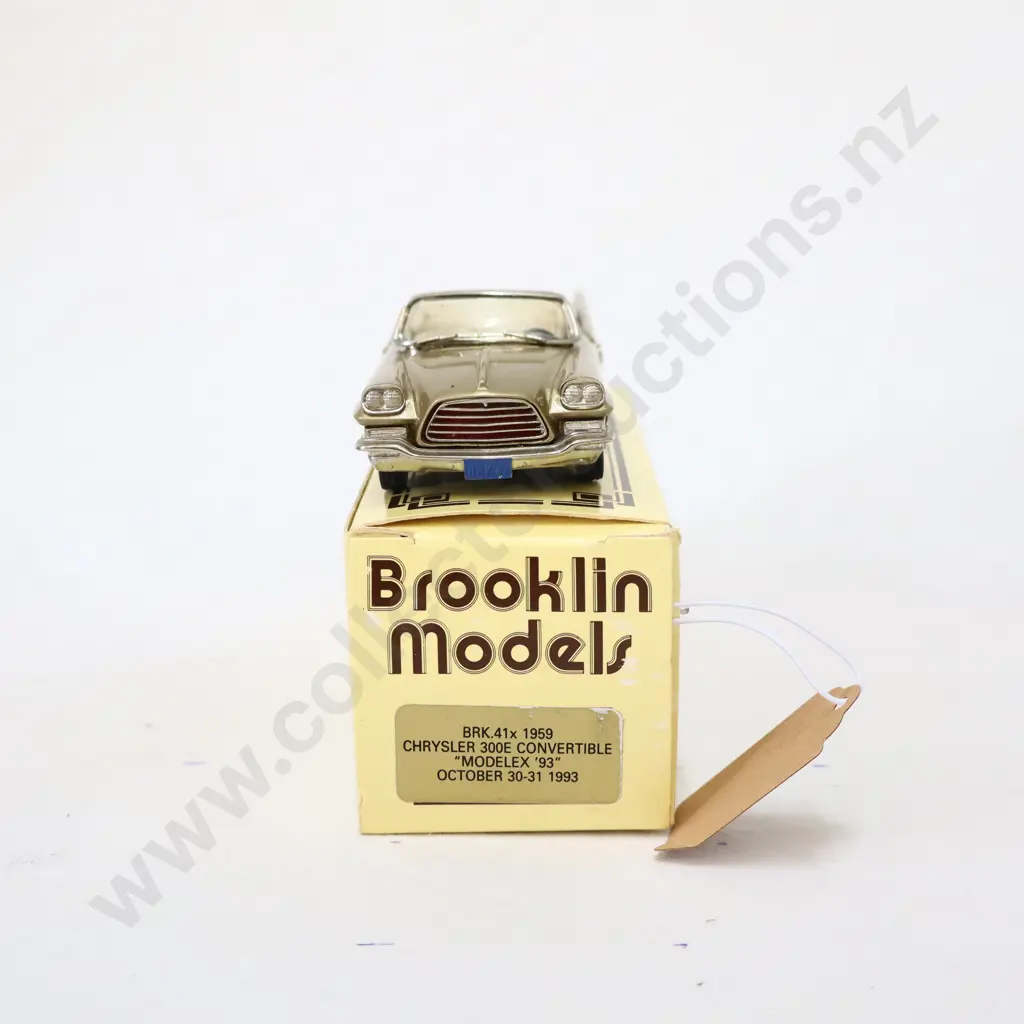 1/43 Brooklin Models Chrysler 300E Convertible Image 1++