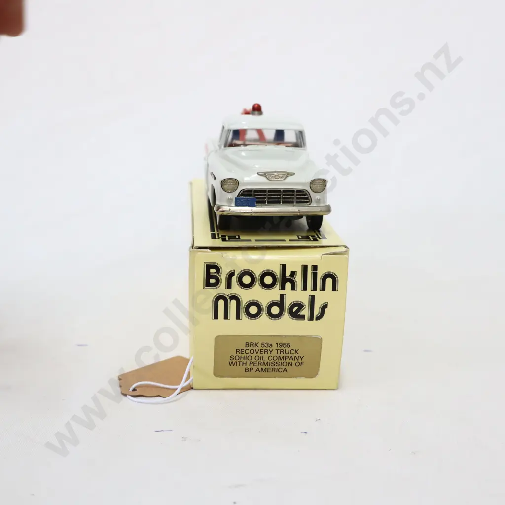 1/43 Brooklin Models 1955 Recovery Truck Image 1++