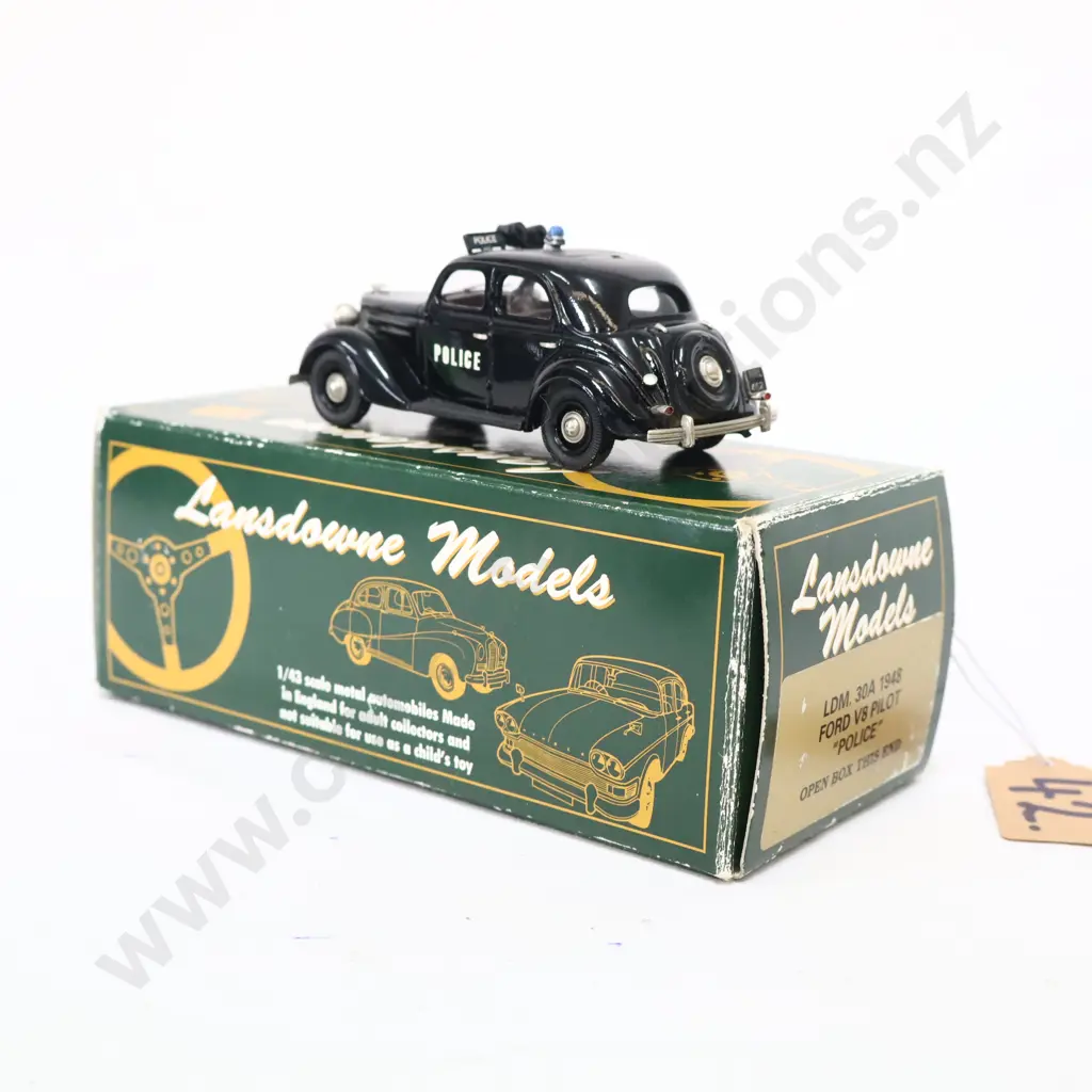 1/43 Landsdown Models LDM. 30A 1948 Ford V8 Pilot Police Image 1++