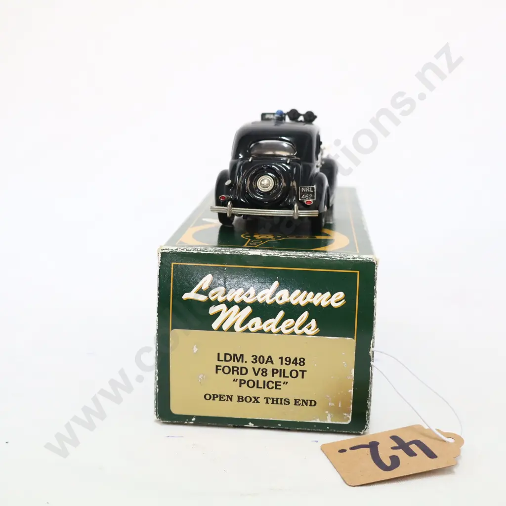 1/43 Landsdown Models LDM. 30A 1948 Ford V8 Pilot Police Image 1++