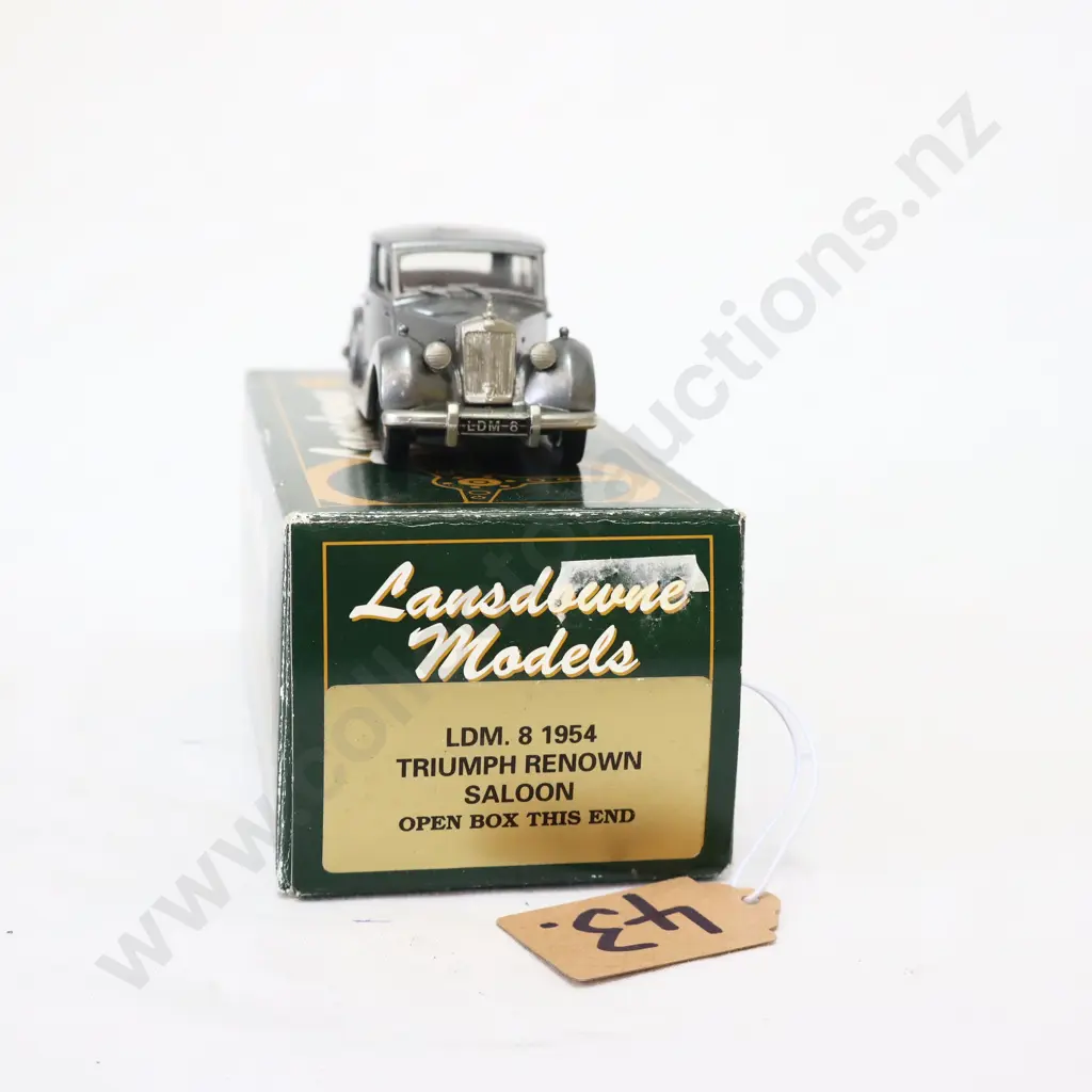 1/43 Landsdown Models LDM. 8 1954 Triumph Renown Saloon Image 1++