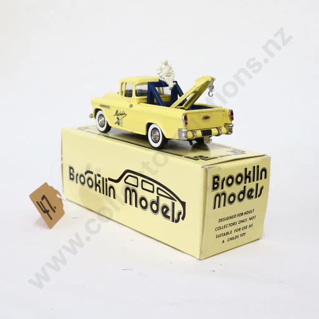 1/43 Brooklin Models Chevrolet Cameo Michelin Recovery Truck Image 1++