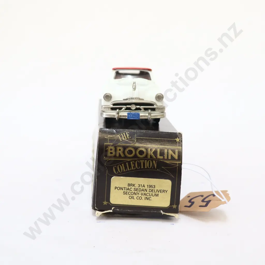 1/43 Brooklin Models 1953 Pontiac Sedan Delivery Mobil Oil Image 1++