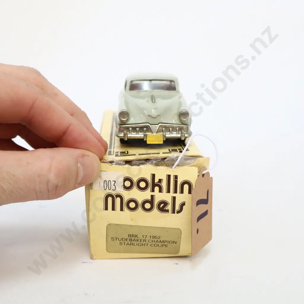 1/43 Brooklin Models 1952 Studebaker Champion Starlight Coupe Image 1++