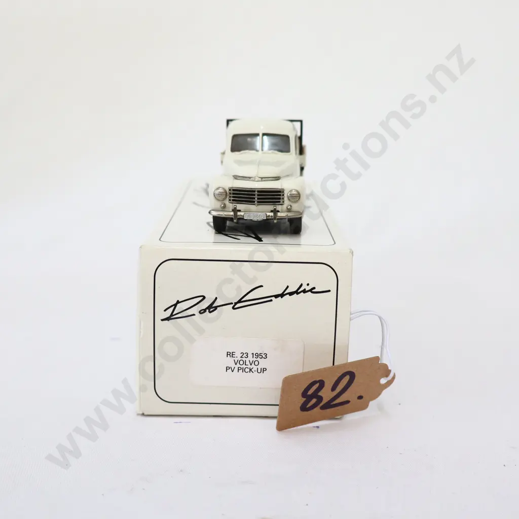 1/43 Rob Eddie 1953 Volvo PV Pick Up Image 1++