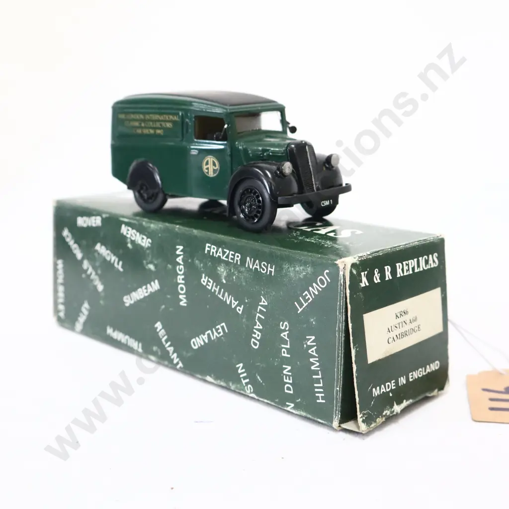 1/43 K & R Replicas Austin A60 Cambridge Image 1++