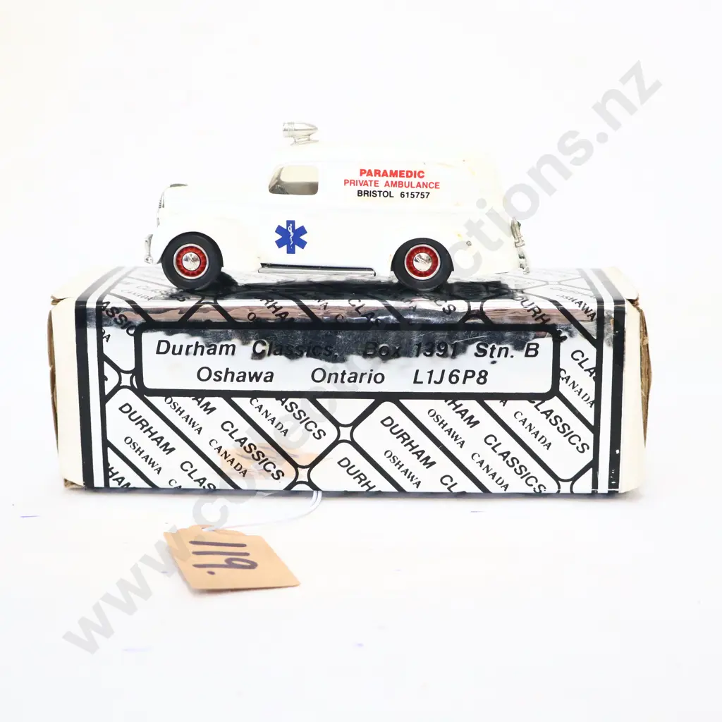 1/43 Durham Classics 1939 Ford Panel Delivery Ambulance Image 1++