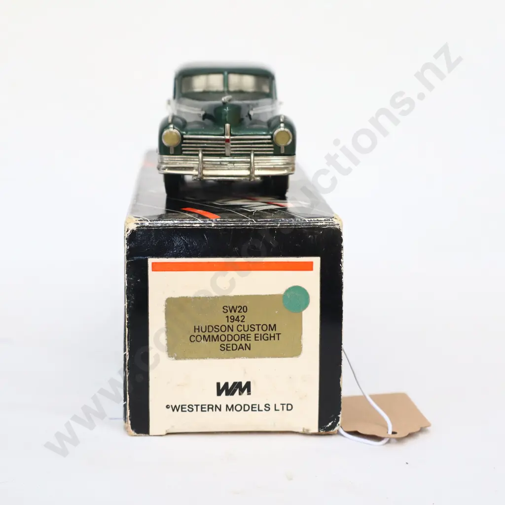 1/43 Western Models 1942 Hudson Custom Commodore Eight Sedan Image 1++