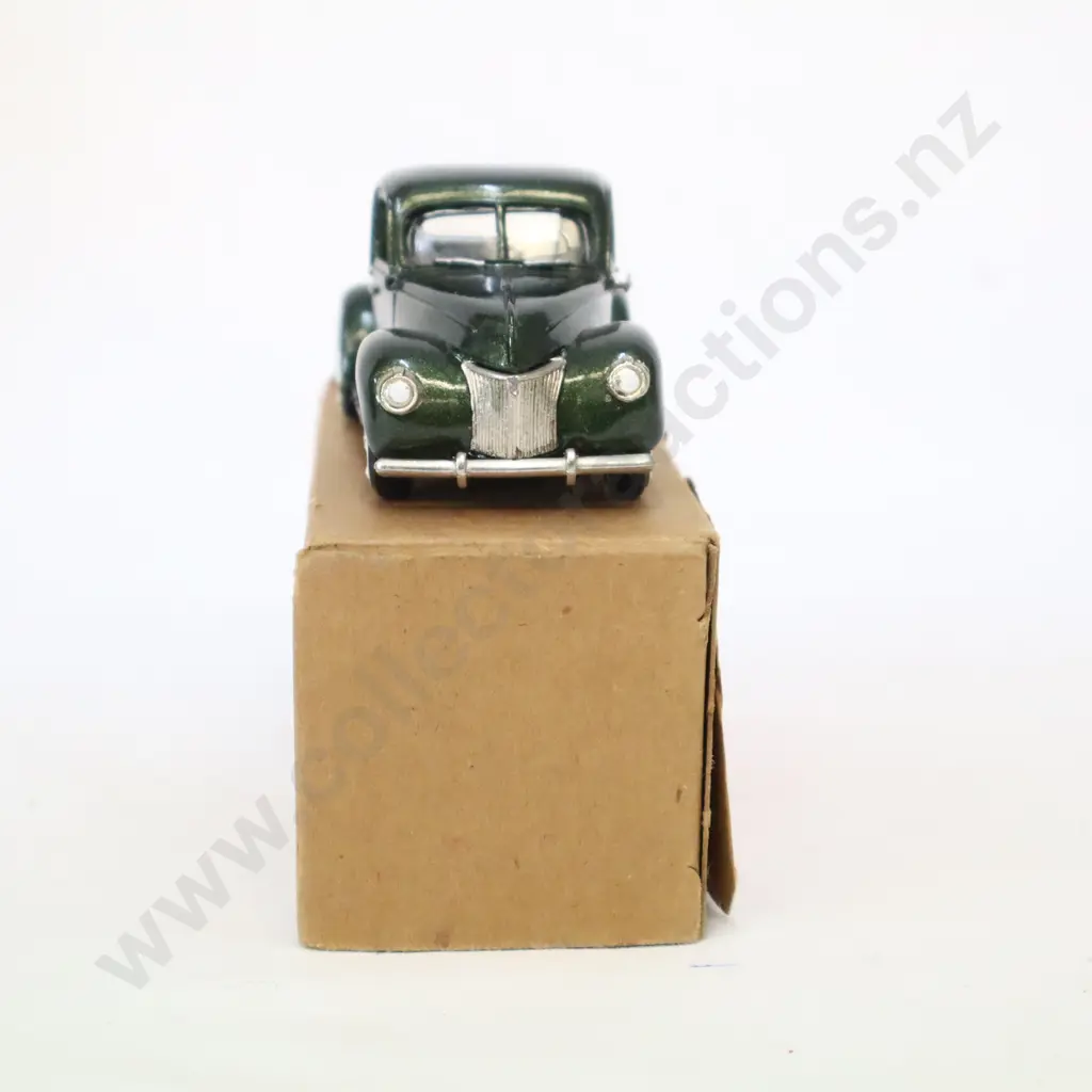 1/43 Auto Buff Ford V8 Pick Up Truck Image 1++