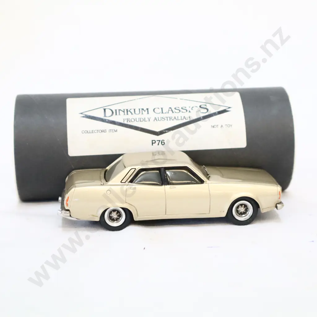1/43 Dinkum Classics Leyland P76 Image 1++