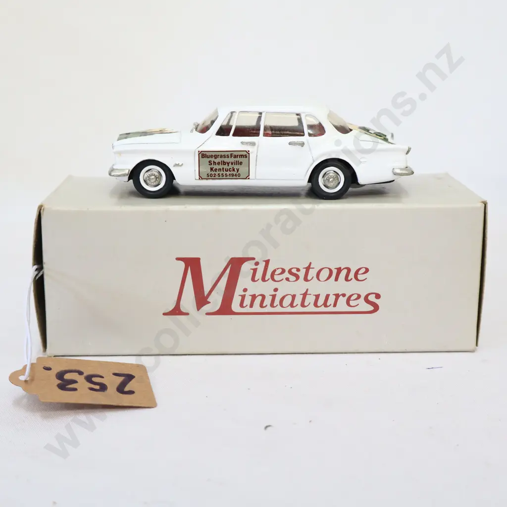1/43 Milestone Minitures 1960 Chrysler Valiant Image 1++