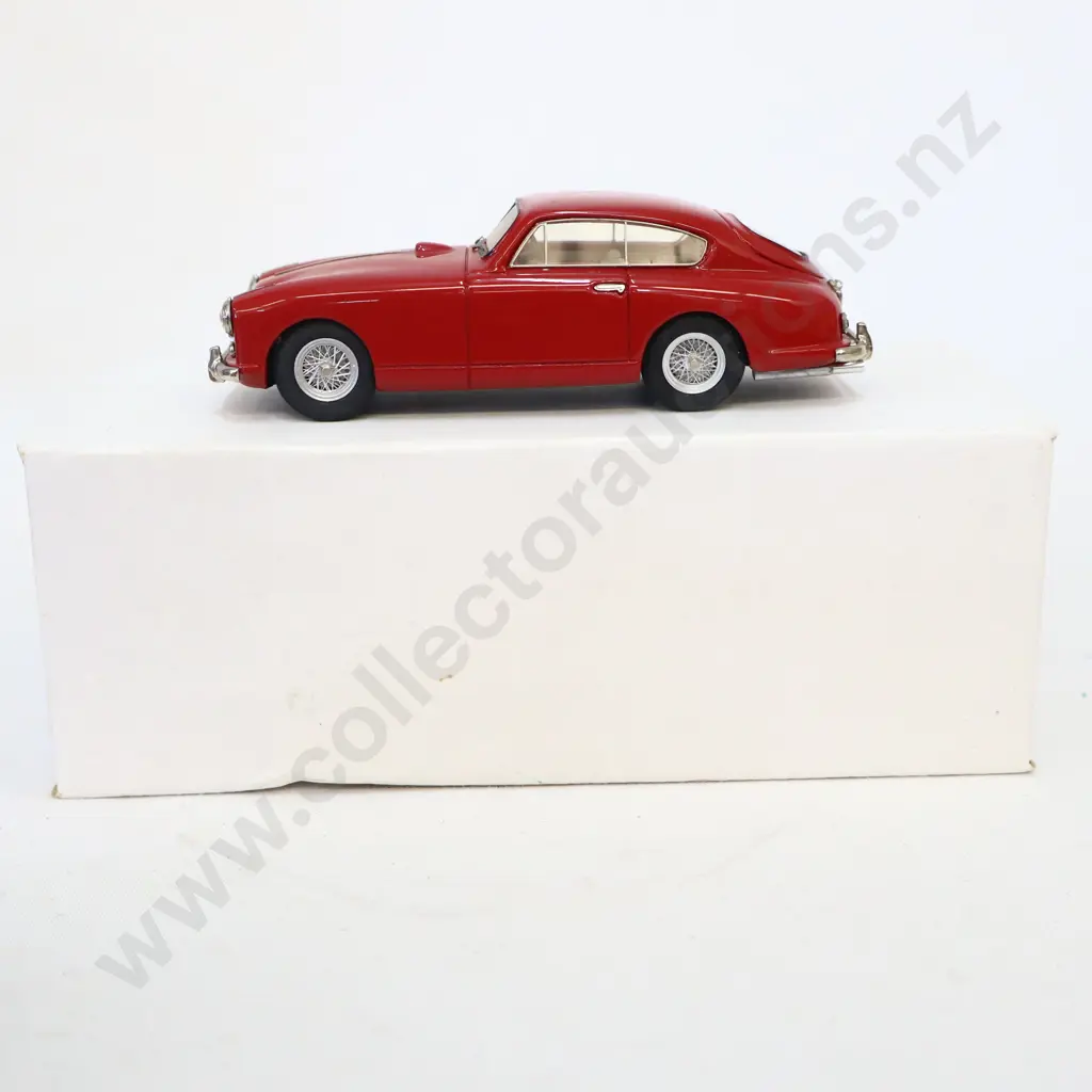 1/43 SMTS Models Austin Martin DB 2/4 MK 1 Saloon Image 1++