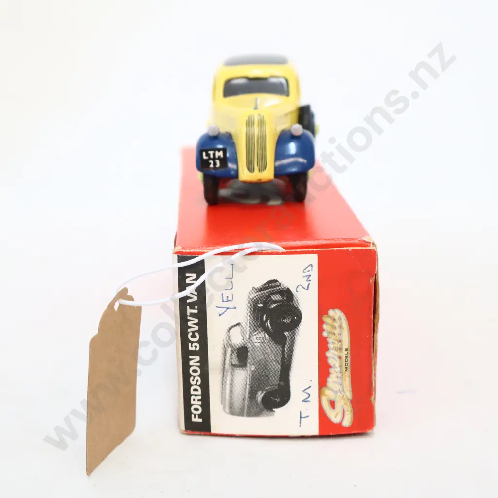 1/43 Sommerville Models Fordson 5CWT Van Image 1++