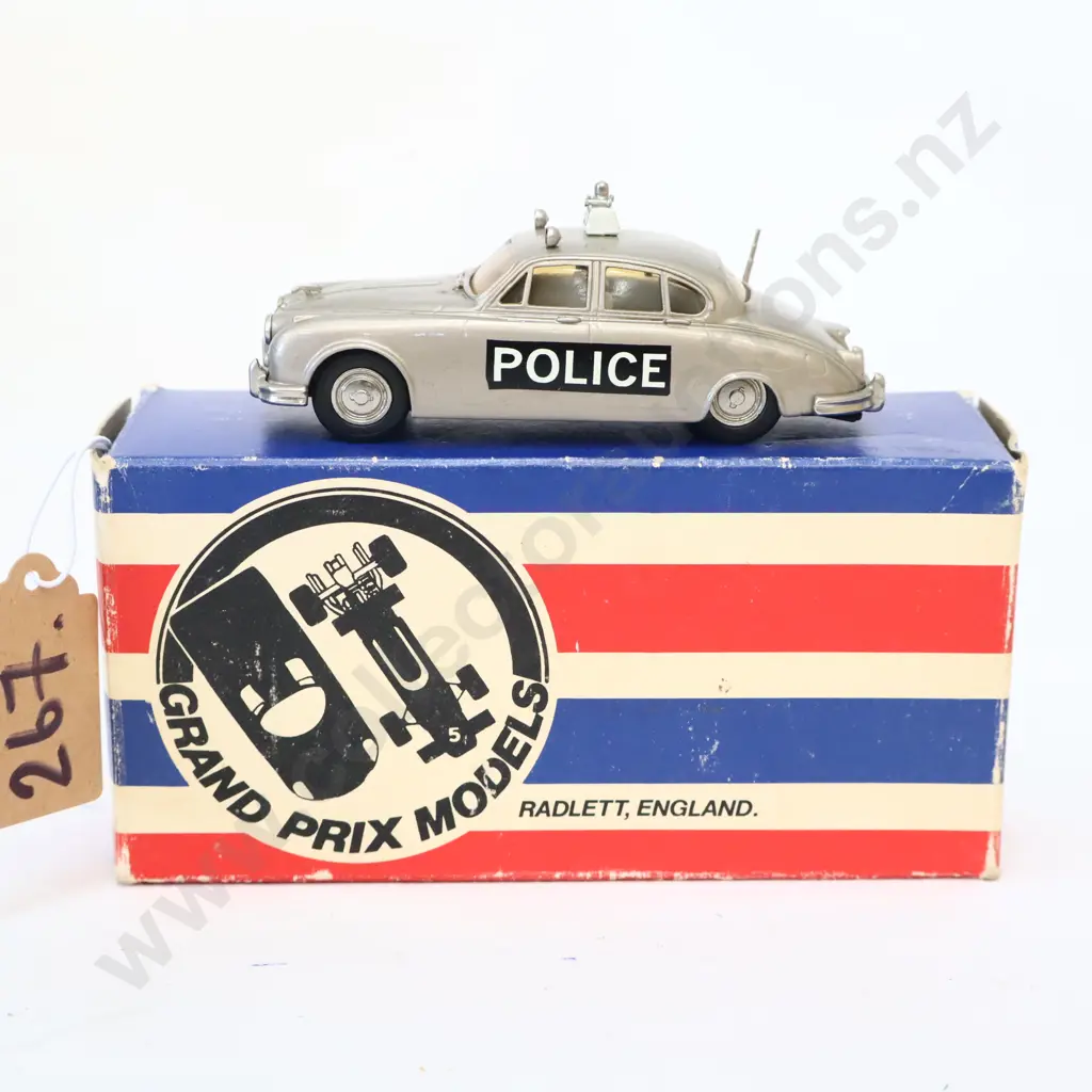 1/43 Grand Prix Models Jaguar Mk 2 Saloon Image 1++