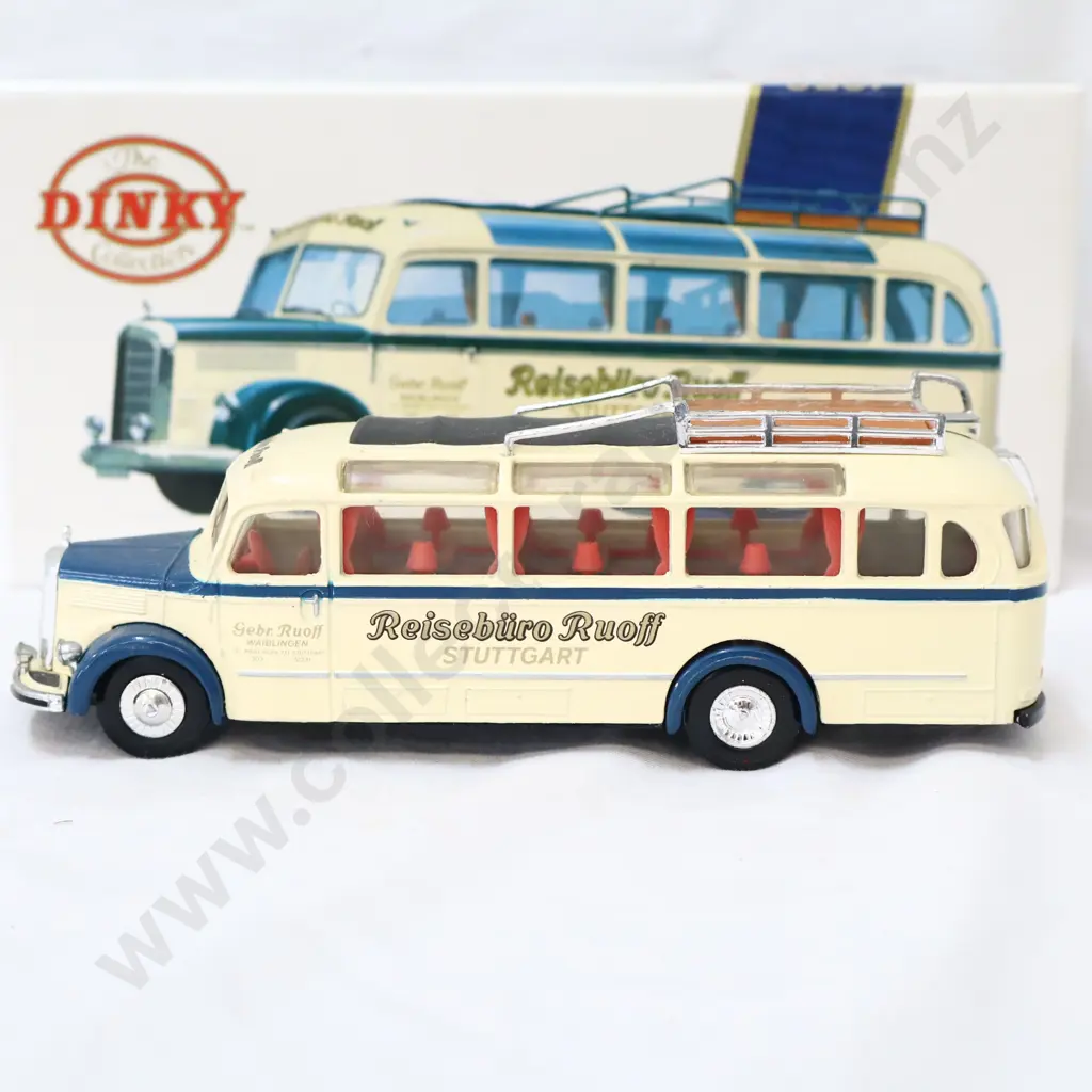 Match box  The Dinky Collection  DYS - 10  1950 Mercedes Benz Omnibus Type 0-3500 Image 1++