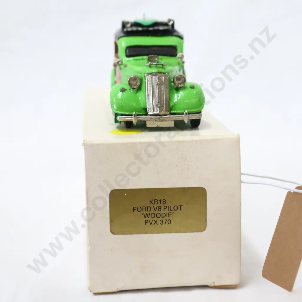 1/43 K & R Replicas Ford V8 Woodie Image 1++