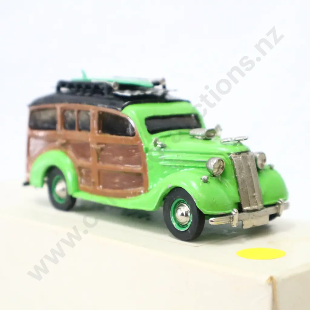 1/43 K & R Replicas Ford V8 Woodie Image 1++