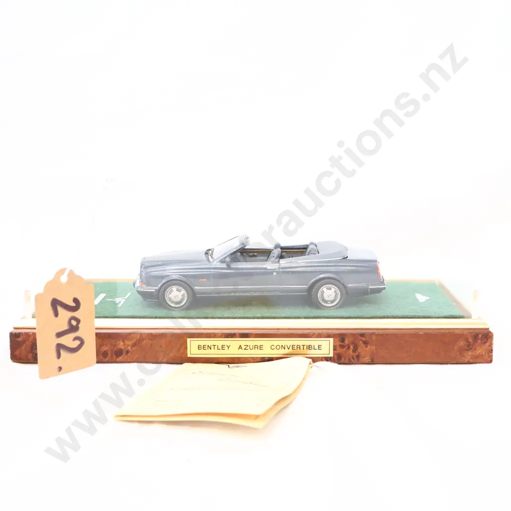 1/43 Echtheitszertifikat Bentley Azure Covertible Image 1++