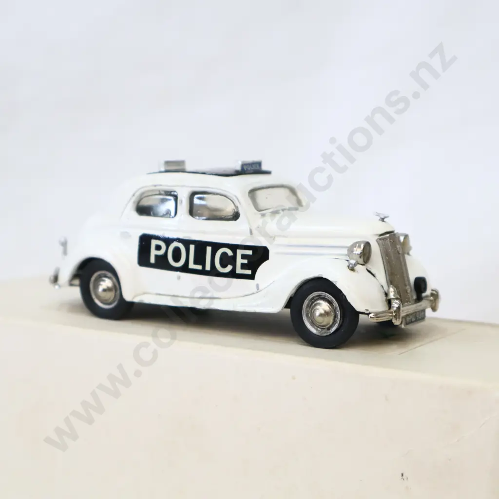 1/43 K & R Replicas Ford V8 Pilot Police Car Image 1++