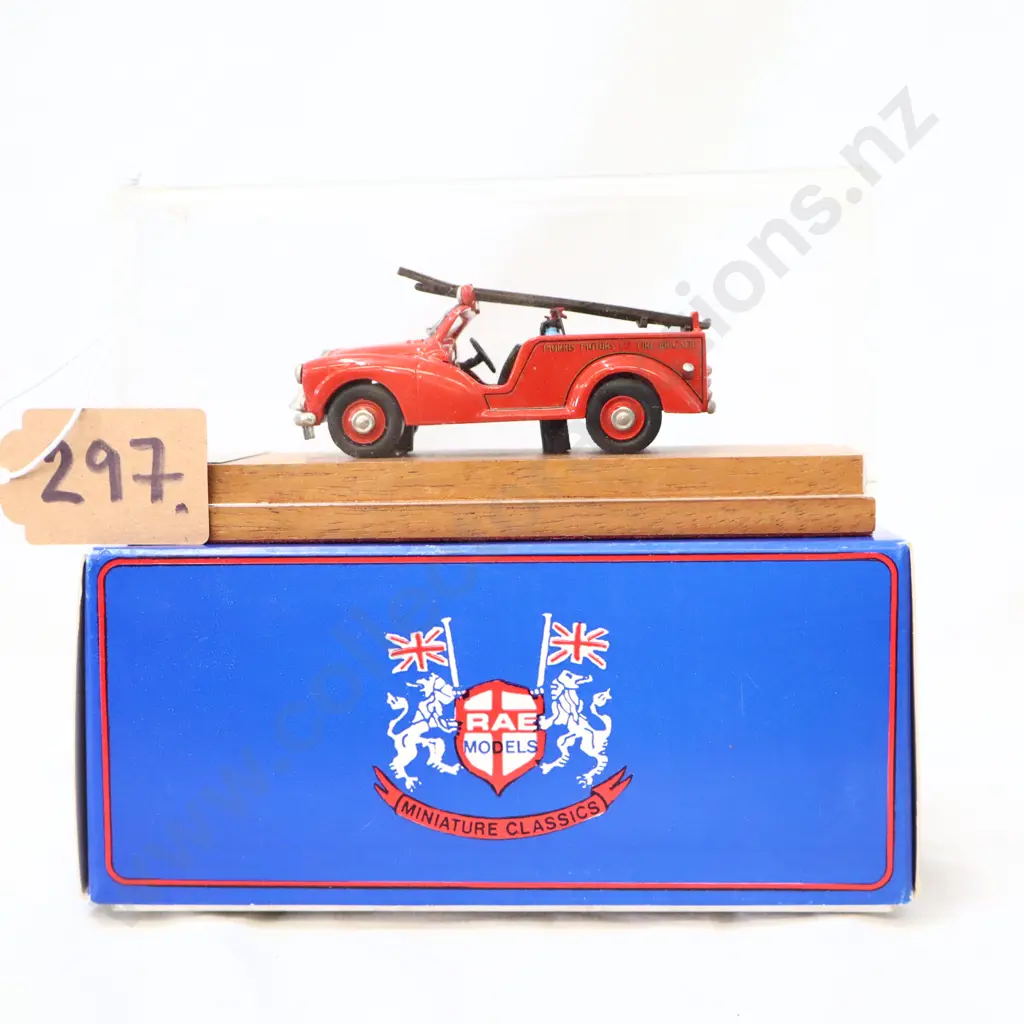 1/43 RAE Models Morris 1000 Fire Engine Image 1++