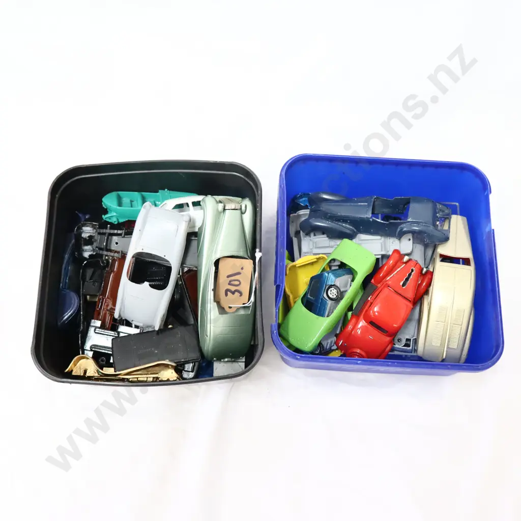 Bulk Model Car Bodies/Chassies Ect Image 1++