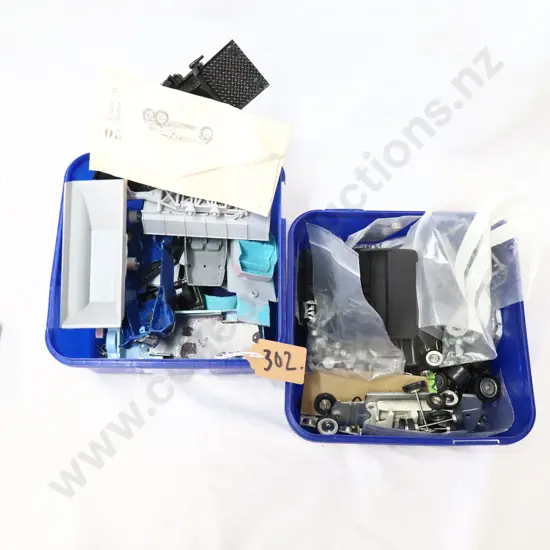 Bullk Model Trailers/Chassis/Wheels Parts Ect