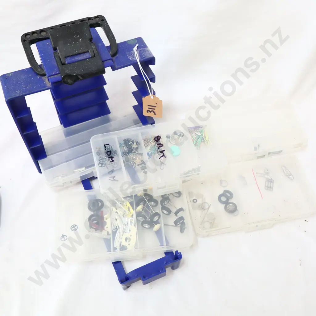 1/43 Modelling Parts Steering Wheels/Rims/Bumpers/Tyres Ect Image 1++