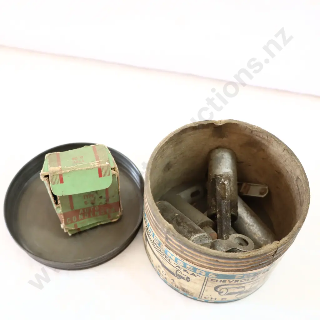 1930s Ford Chevrolet Tin Image 1++