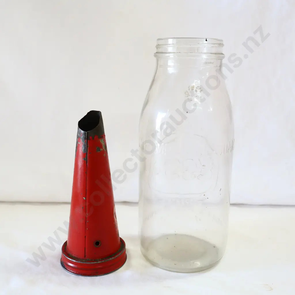 RARE Esso 1 Quart Oil Bottle Image 1++