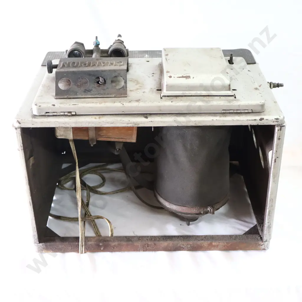 Champion Spark Plug Cleaning Machine Image 1++