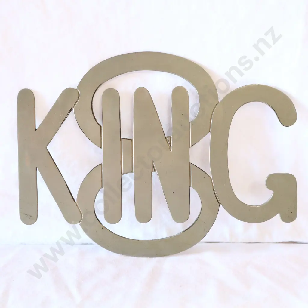 King 8 Radiator Badge Image 1++