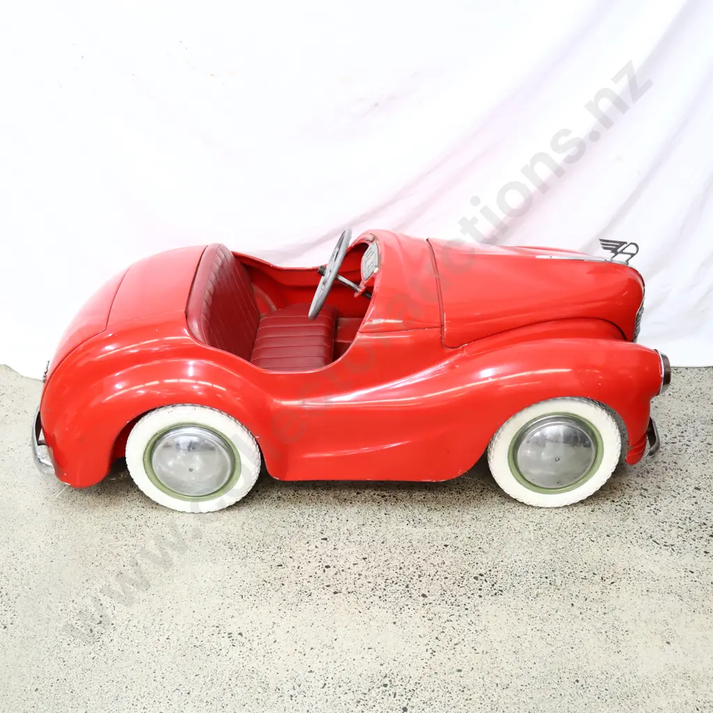 LOW NUMBER EARLY Austin J40 Pedal Car Image 1++