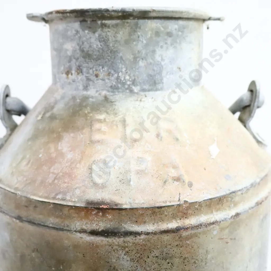 Embossed Europa Oil Can Image 1++