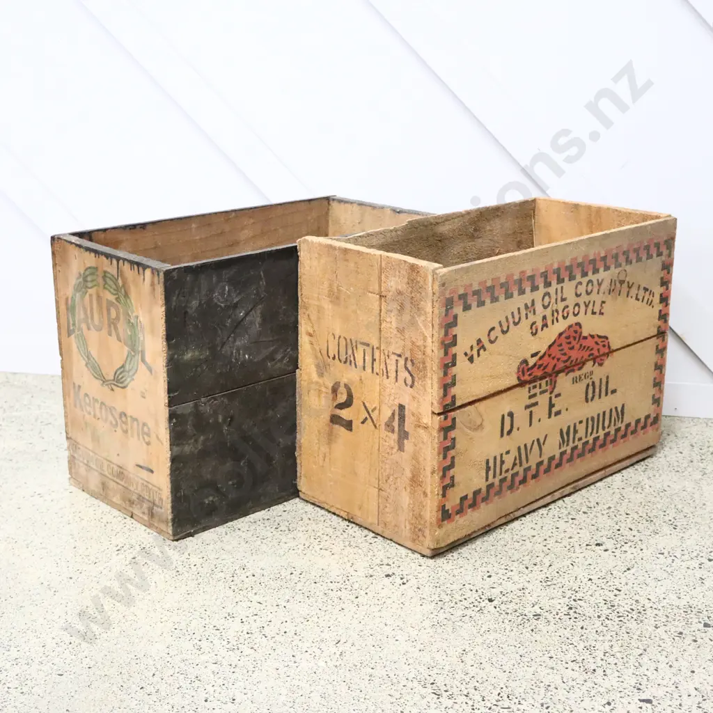 Laurel And Vacuum Oil Company Petrol Boxes Image 1++