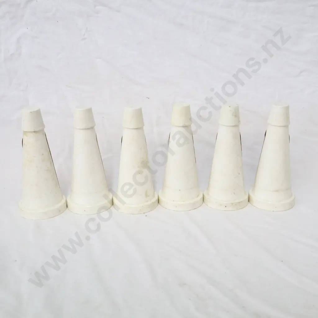 Castrol Oil Bottle Tops Plastic x 6 Image 1++