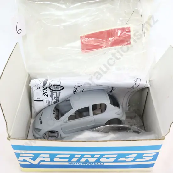 1/43 Unmade Kit Peugeot 206