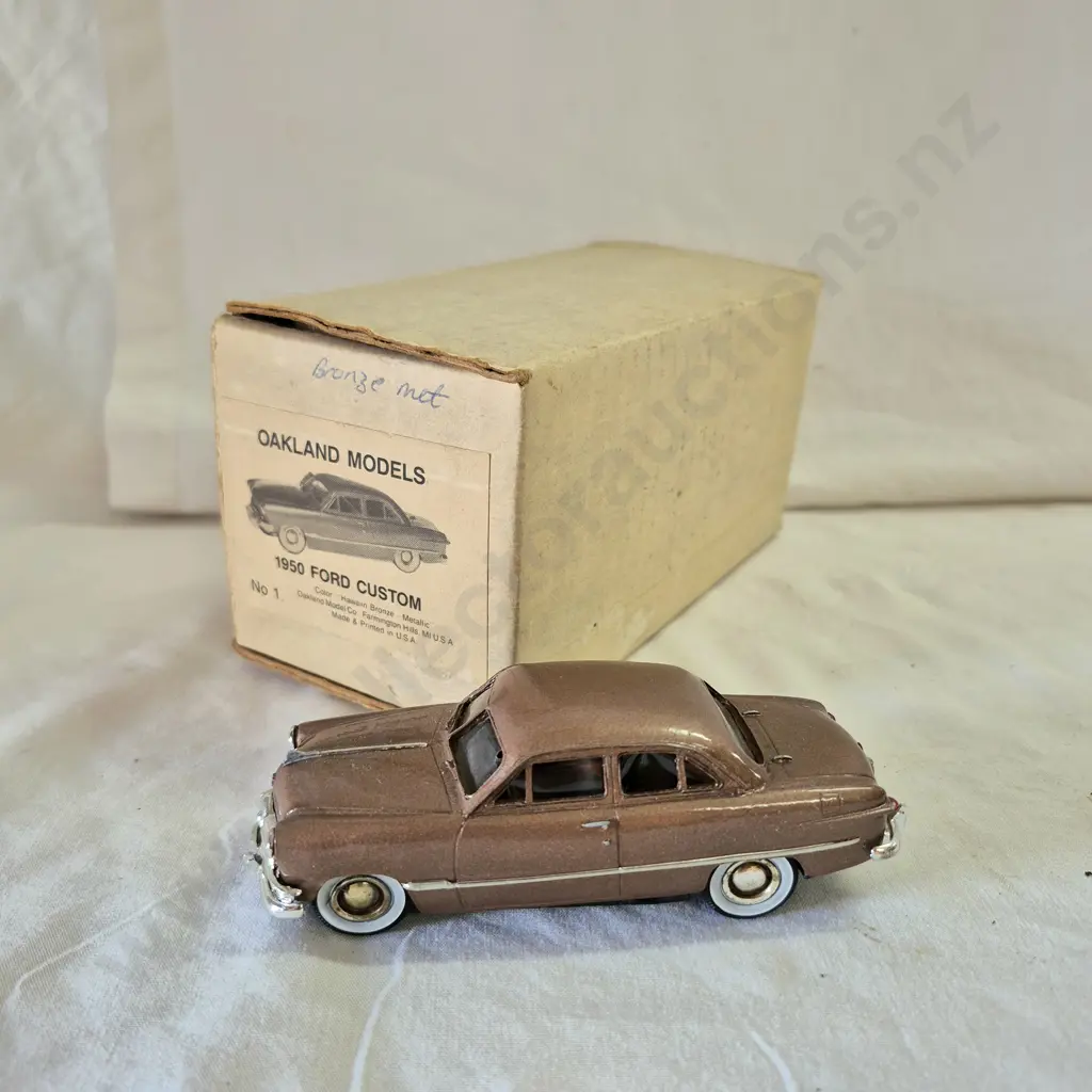 1/43 Oakland Models 1950 Ford Image 1++