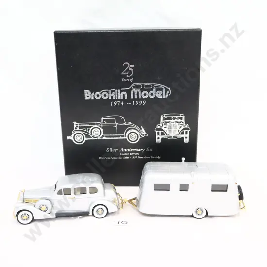 1/43 Brooklin Models 25th Years Of Brooklins Pierce Arrow And Travellodge Caravan