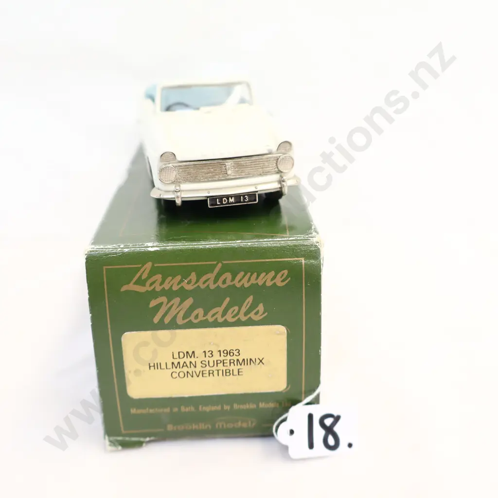 1/43 Landsdown Models 1963 Hillman Super Minx Image 1++