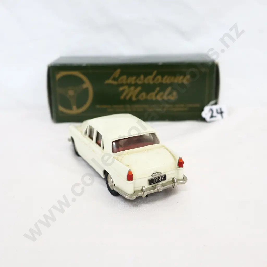 1/43 Landsdown Models 1961 Wolseley Image 1++