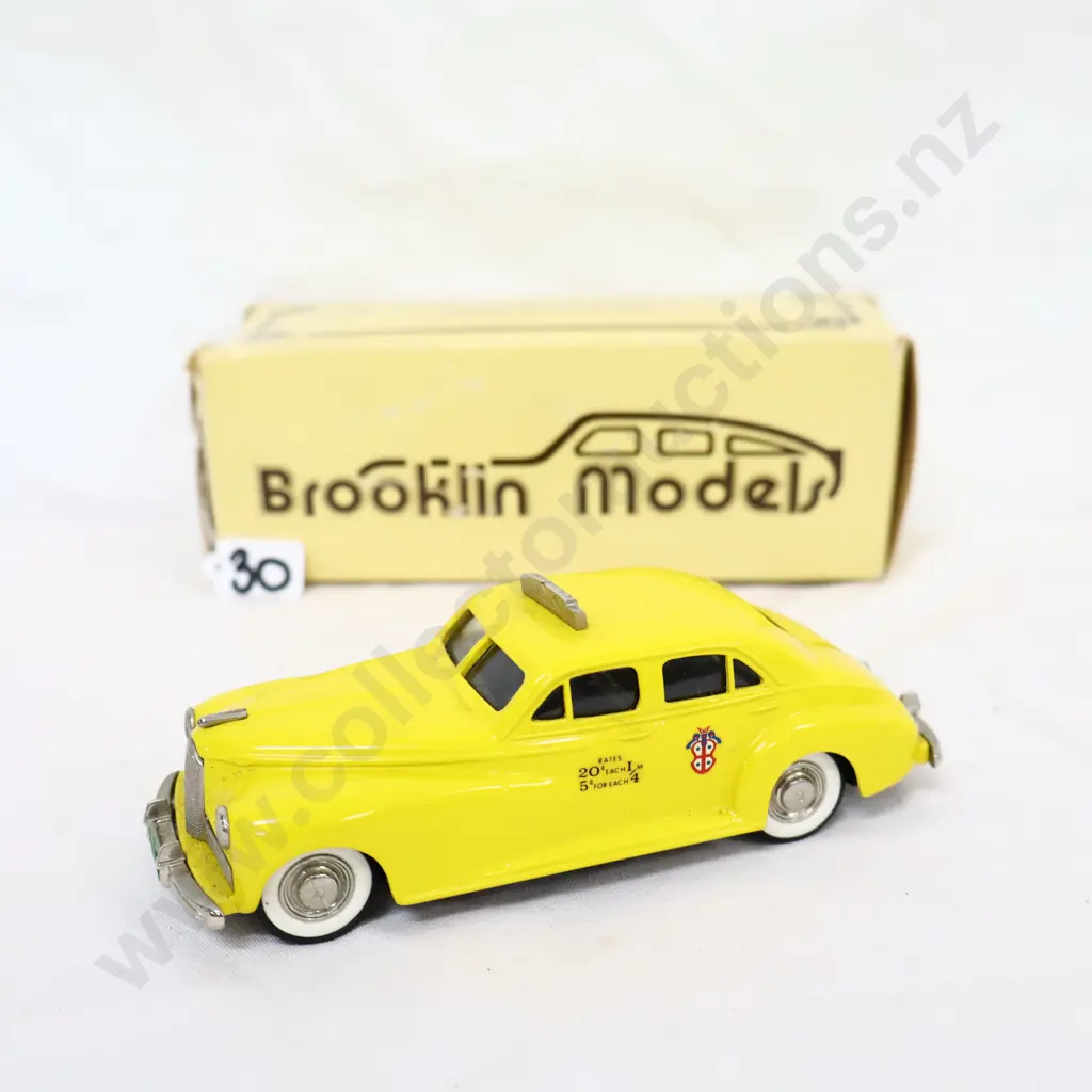 1/43 Brooklin Models 1941 Packard Clipper Taxi Image 1++