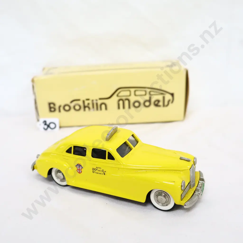 1/43 Brooklin Models 1941 Packard Clipper Taxi Image 1++