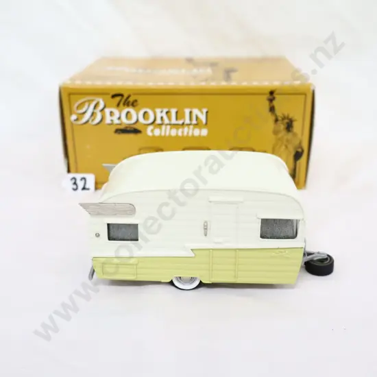 1/43 Brooklin Models 1958 Shasta Air Flyte
