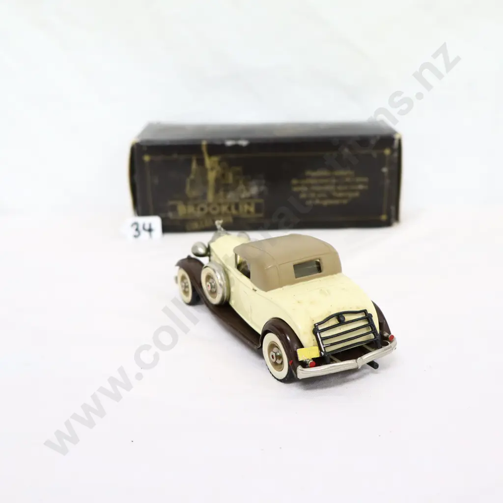 1/43 Brooklin Models 1932 Packard Light Eight Image 1++